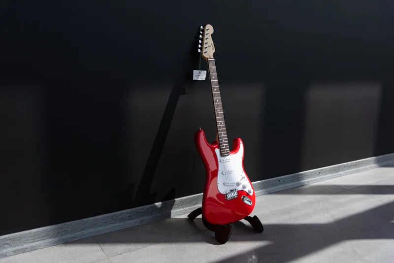 گیتار الکتریک Fender Squier مدل MM Stratocaster Red
