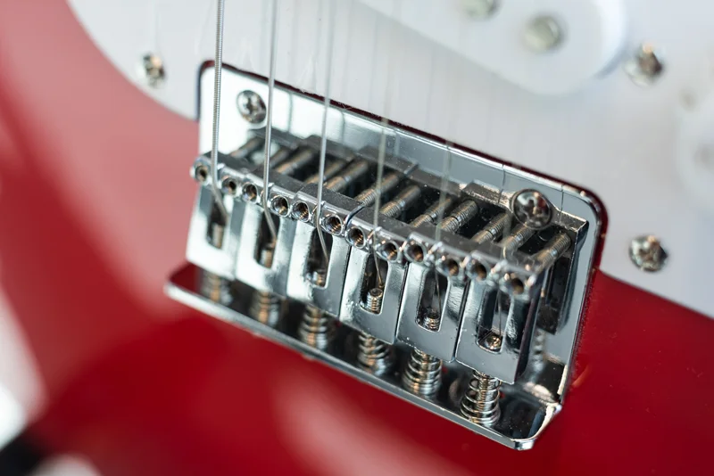 بریج ثابت گیتار الکتریک Fender Squier مدل MM Stratocaster Red