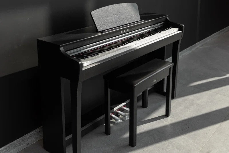 پیانو دیجیتال Yamaha مدل CLP-725