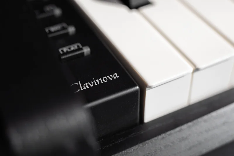 پیانو دیجیتال Yamaha مدل CLP-725