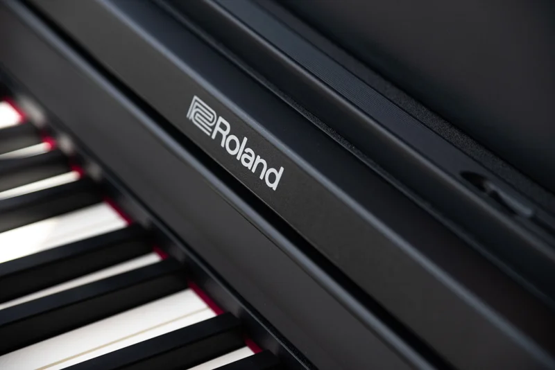 سایر ویژگی‌های پیانو دیجیتال رولند RP107